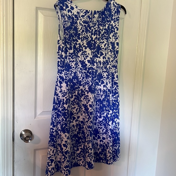 Talbots. Size medium. Blue and white dress. - Picture 3 of 5